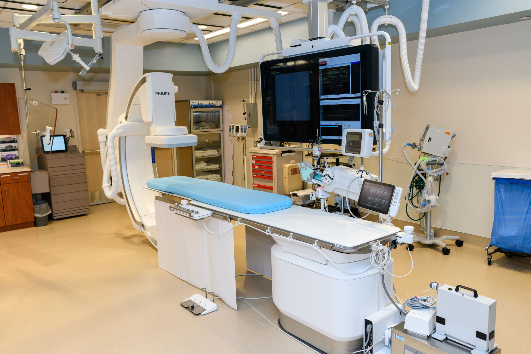 Photo_Business_NH UVA Cath Lab_4.jpg